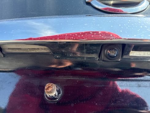 Used 2016 Nissan Altima 2.5 SV w/ Interior Lighting Package image 18