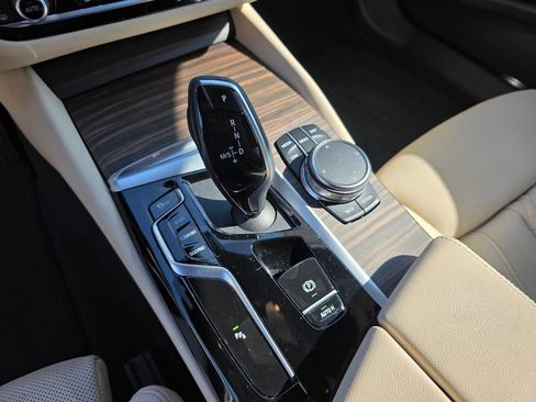 Certified 2023 BMW 530i w/ Convenience Package image 23