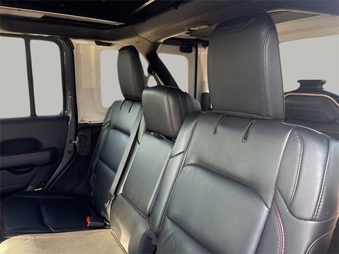 Used 2021 Jeep Wrangler Unlimited Rubicon w/ Uconnect 4C Nav & Sound Group image 21