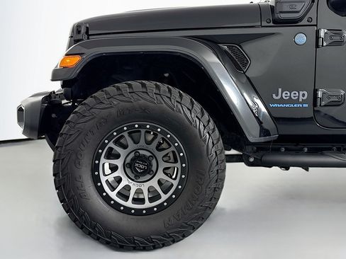 Used 2024 Jeep Wrangler Unlimited AWD/4WD image 10