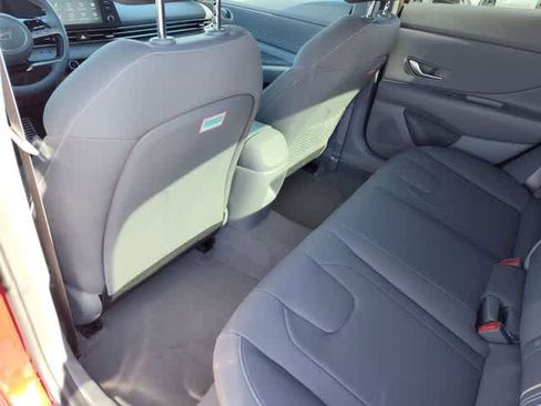 New 2026 Hyundai Elantra SEL Sport FWD image 16