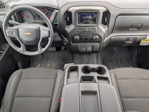 Used 2025 Chevrolet Silverado 1500 Custom image 5
