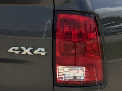 Used 2017 RAM 1500 Lone Star AWD/4WD image 12