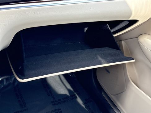 Used 2017 Cadillac XT5 Luxury w/ Driver Awareness Package image 26