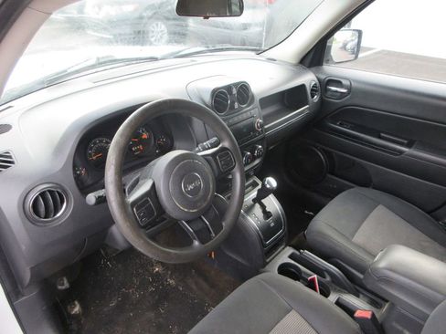 Used 2014 Jeep Patriot Sport w/ Power Value Group FWD image 6