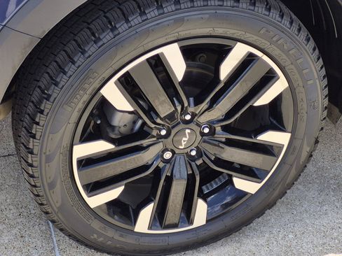 Used 2024 Kia Telluride SX Prestige AWD/4WD image 5