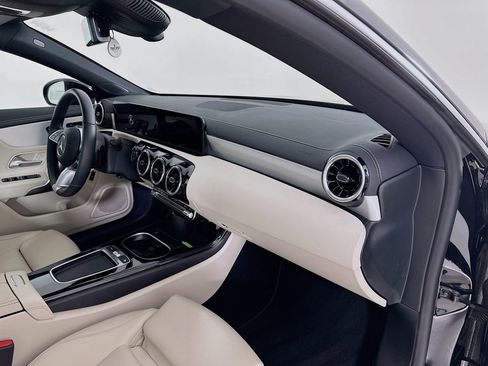 Used 2026 Mercedes-Benz CLA 250 image 32