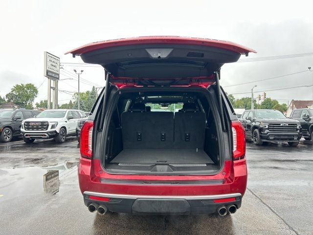 Certified 2023 GMC Yukon XL Denali w/ Advanced Technology Package AWD/4WD image 10