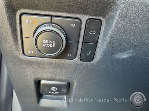 Used 2025 Ford Expedition Platinum AWD/4WD image 20