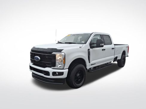 Used 2024 Ford F350 XLT image 7