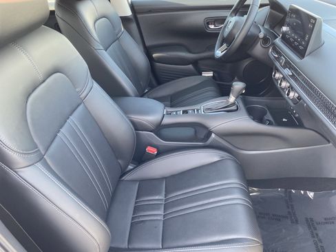 Certified 2026 Honda HR-V EX-L image 9