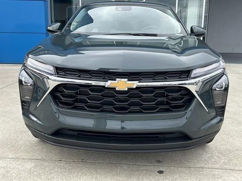 New 2026 Chevrolet Trax LS w/ LS Convenience Package image 2