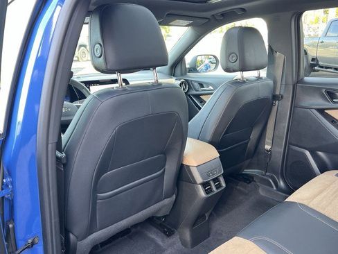 Used 2025 Chevrolet Equinox ACTIV w/ Safety and Technology Package image 21