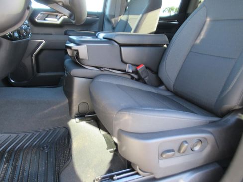 New 2026 Chevrolet Silverado 1500 LT w/ Safety Package image 17