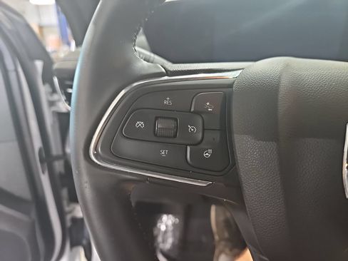 Used 2025 Buick Envista Sport Touring w/ Convenience I Package FWD image 22