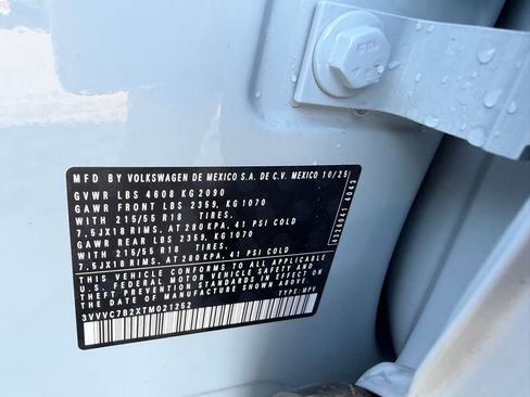 New 2026 Volkswagen Taos SE image 32