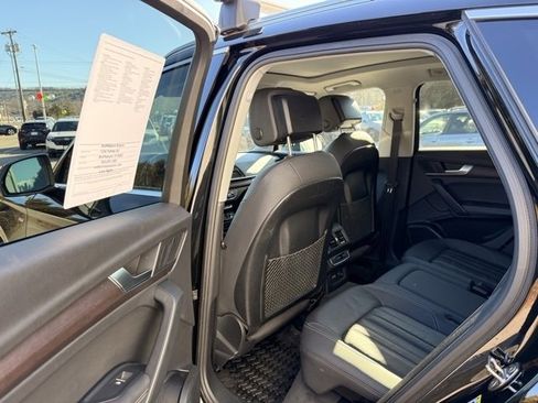 Used 2021 Audi Q5 e Premium Plus w/ Premium Plus Package image 17