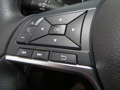 Certified 2025 Nissan Sentra SV image 14