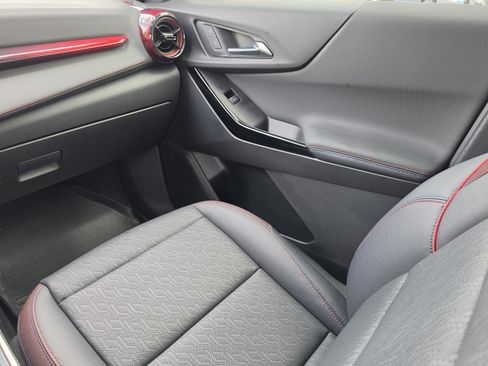 Used 2025 Chevrolet Equinox RS w/ Safety and Technology Package image 17