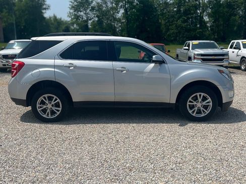 Used 2017 Chevrolet Equinox LT w/ Convenience Package FWD image 3
