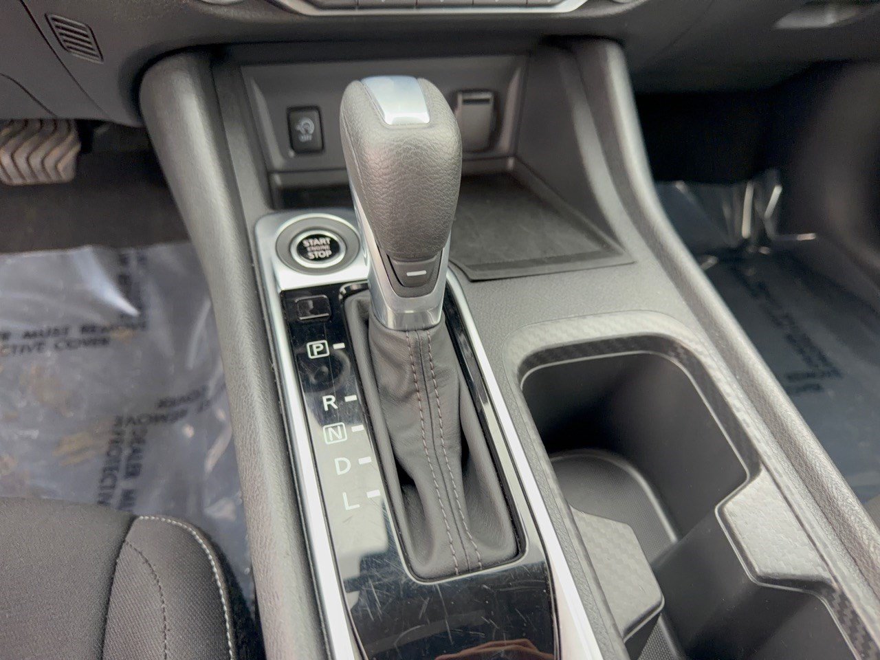 Used 2025 Nissan Sentra SV FWD image 21