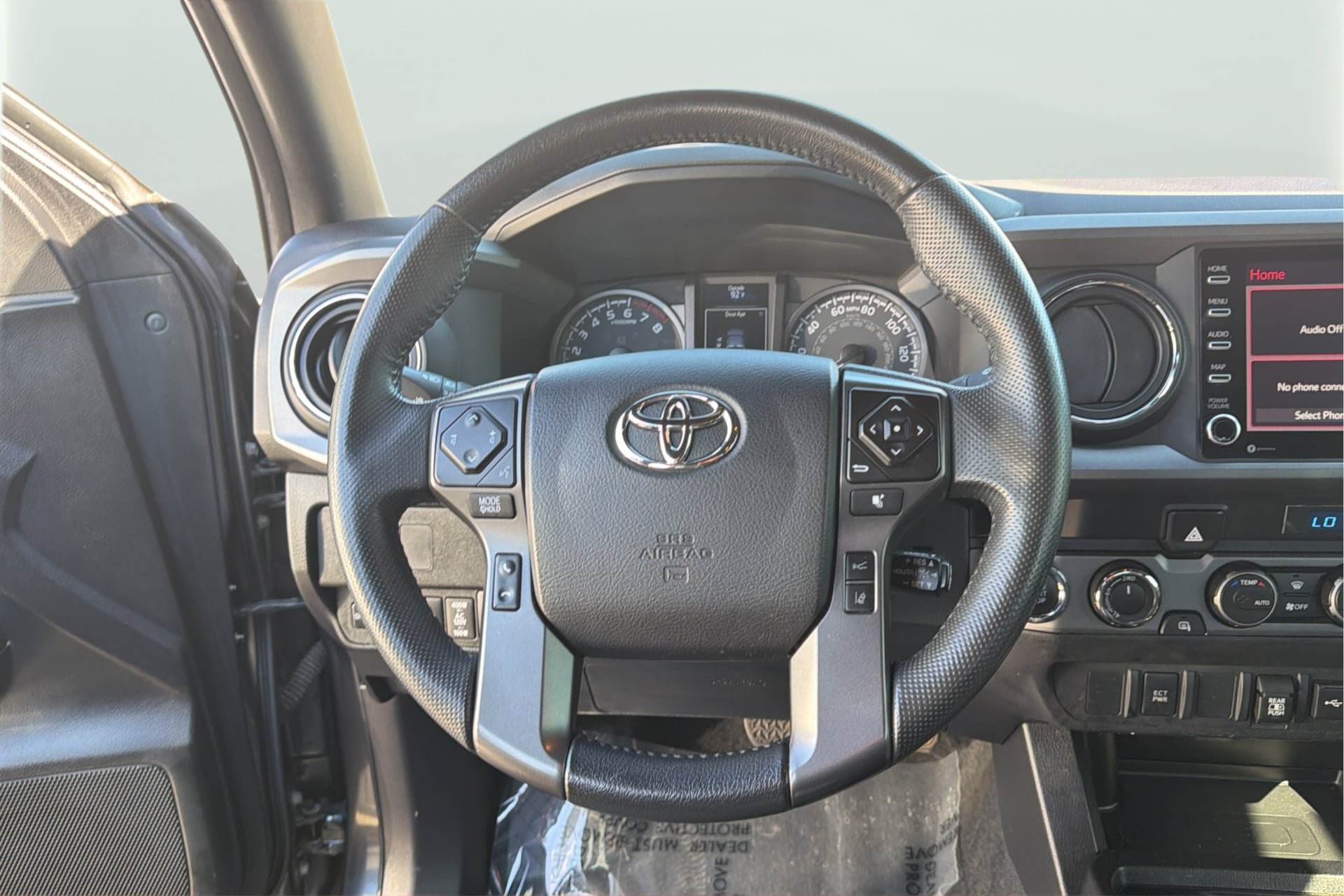 Used 2021 Toyota Tacoma TRD Off-Road AWD/4WD image 17