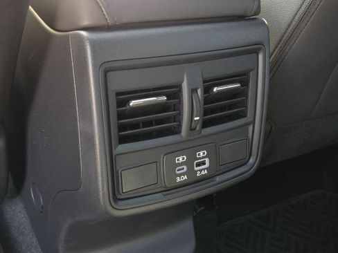 Used 2026 Subaru Outback Premium AWD/4WD image 16