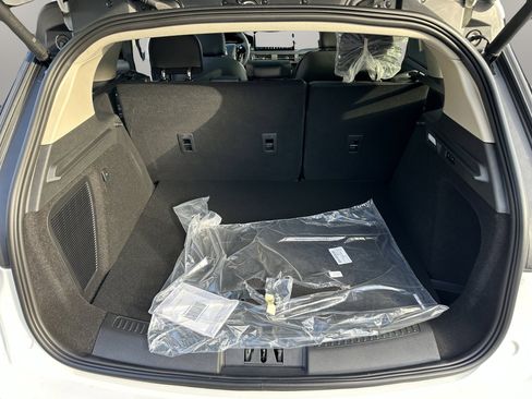 New 2026 Lincoln Corsair Premiere image 10