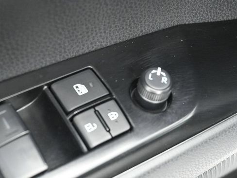 Used 2026 Toyota Camry SE FWD image 11