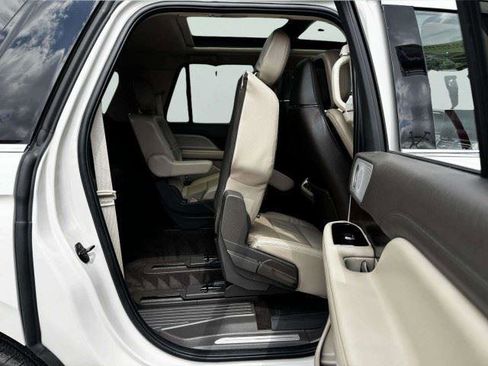 Used 2024 Lincoln Navigator L Reserve AWD/4WD image 49