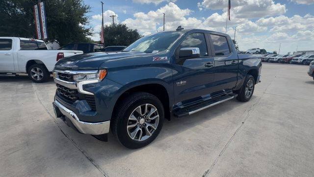 Used 2024 Chevrolet Silverado 1500 LT w/ Texas Edition Plus AWD/4WD image 4