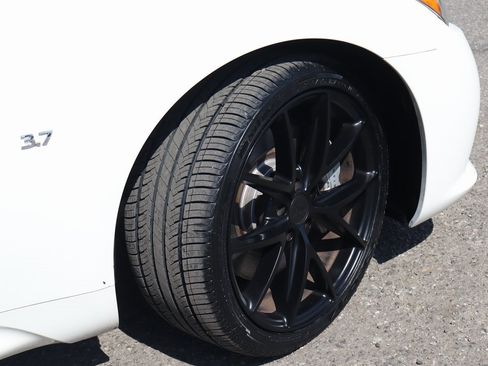 Used 2015 INFINITI Q60 Sport Limited image 46