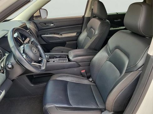 Used 2022 Nissan Pathfinder SL FWD image 19
