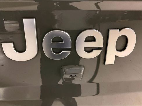 Used 2021 Jeep Gladiator Overland w/ Popular Equipment Package image 31