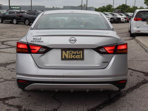 Used 2025 Nissan Altima 2.5 SV image 5