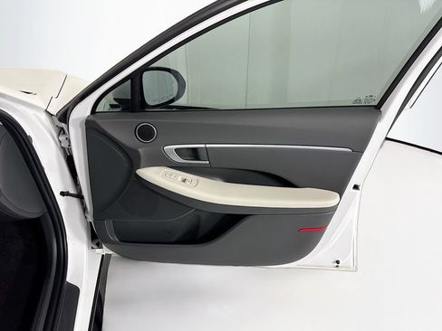 Used 2024 Hyundai Sonata SEL w/ Convenience Package FWD image 25