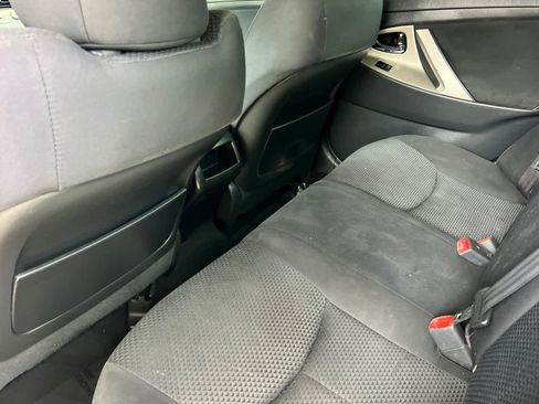 Used 2009 Toyota Camry SE FWD image 4