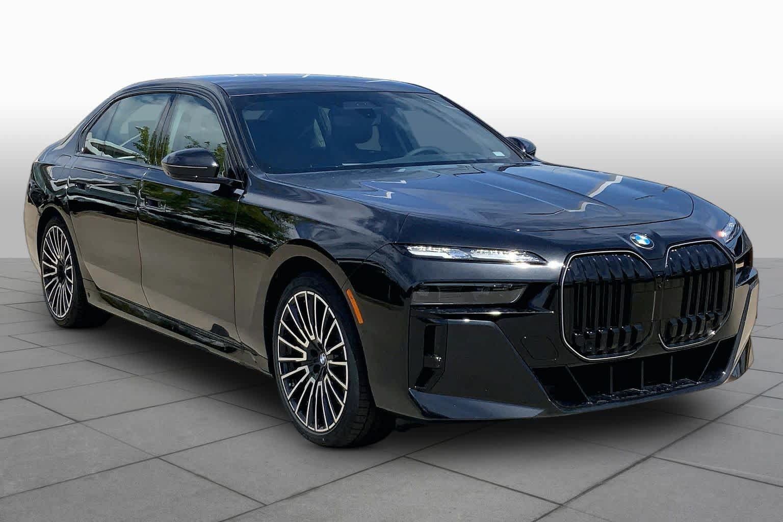 New 2026 BMW 760i xDrive w/ Executive Package AWD/4WD image 2