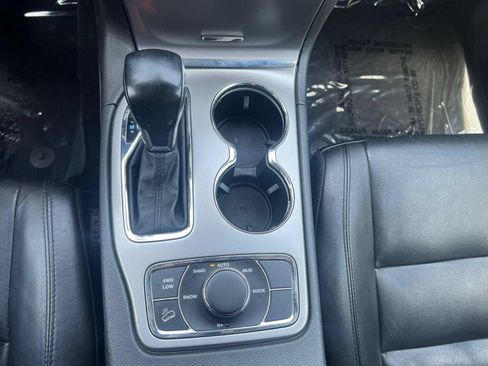Used 2018 Jeep Grand Cherokee Limited AWD/4WD image 22