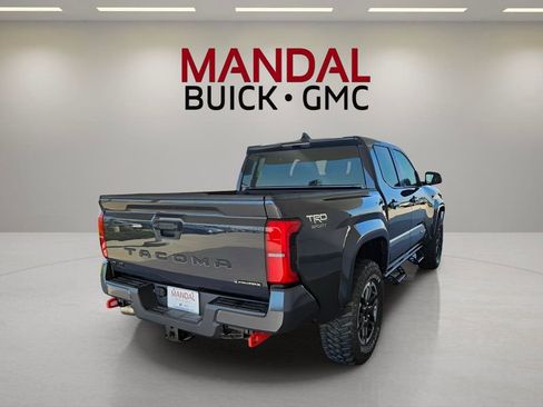 Used 2025 Toyota Tacoma TRD Sport image 6