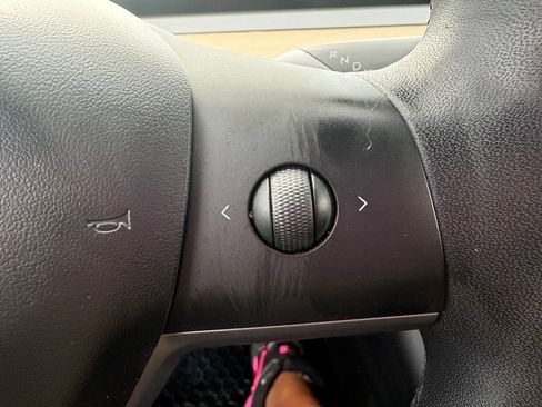 Used 2019 Tesla Model 3 Standard Range Plus image 23