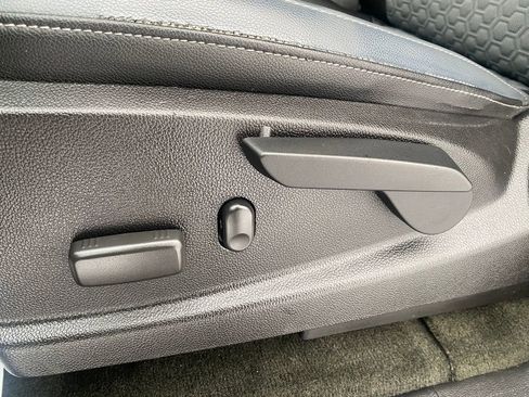 Used 2017 Chevrolet Colorado Z71 image 13