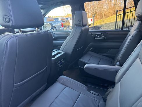 Used 2024 Chevrolet Tahoe Z71 w/ Luxury Package image 18