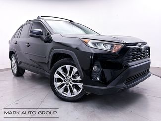 Used 2019 Toyota RAV4 XLE Premium w/ Carpet Mat Package FWD video 1