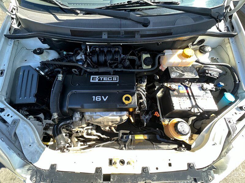 Used 2008 Chevrolet Aveo LT FWD image 10