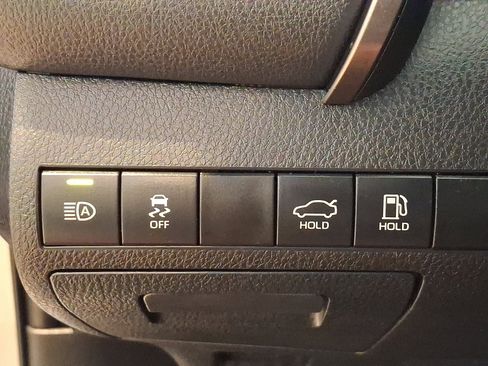 Used 2021 Toyota Camry XLE AWD/4WD image 25