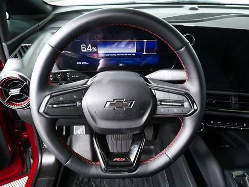 New 2025 Chevrolet Equinox EV RS image 9