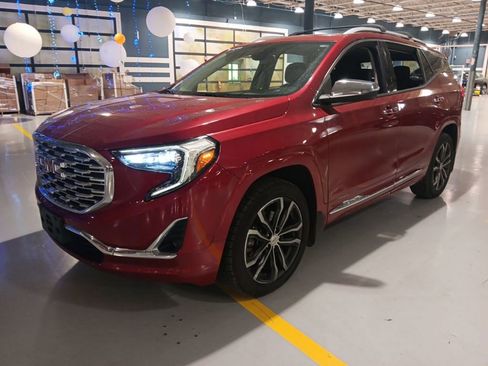 Used 2018 GMC Terrain Denali w/ Advanced Safety Package AWD/4WD image 1