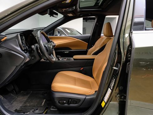 Used 2023 Lexus RX 350 Premium Plus w/ Accessory Package (Z1) image 4