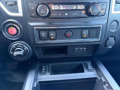 Used 2019 Nissan Titan SL w/ Midnight Edition image 25